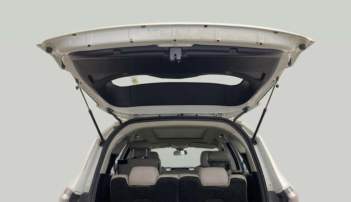 2021 Tata Safari XT PLUS, Diesel, Manual, 58,115 km, Boot Door Open