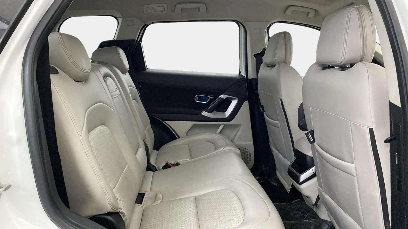 2021 Tata Safari XT PLUS, Diesel, Manual, 58,292 km, Right Side Rear Door Cabin