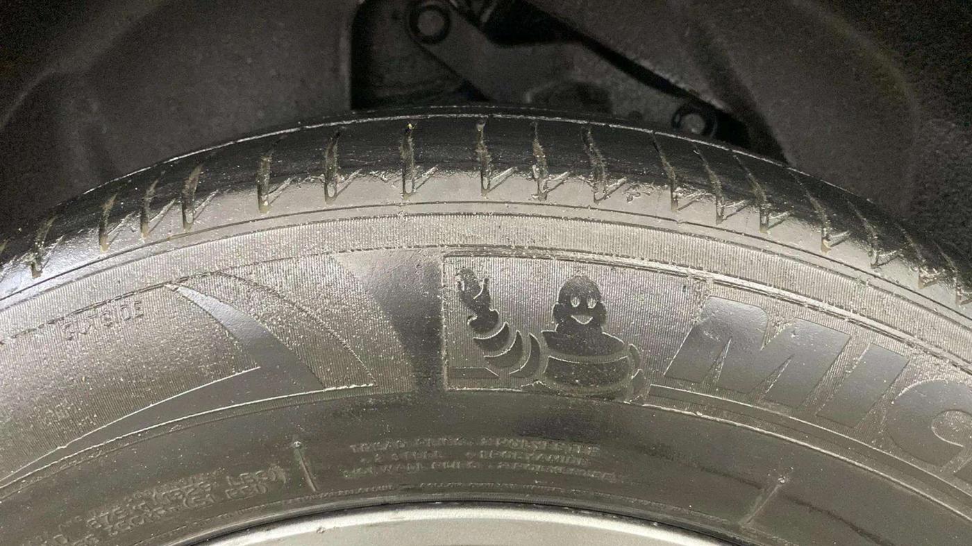 2021 Tata Safari XT PLUS, Diesel, Manual, 58,292 km, Right Rear Tyre Tread