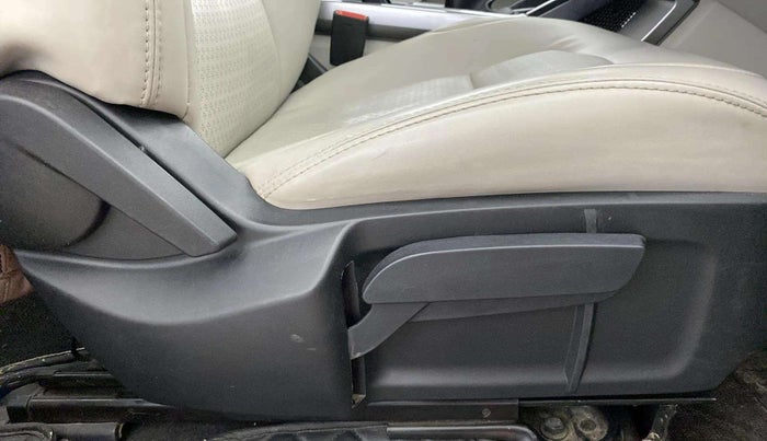 2021 Tata Safari XT PLUS, Diesel, Manual, 58,115 km, Driver Side Adjustment Panel