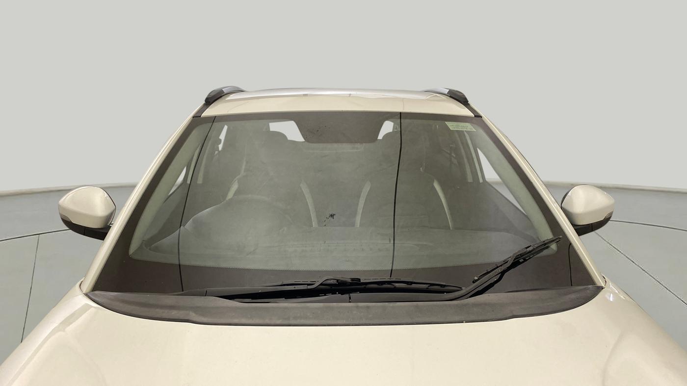 2018 Tata NEXON XT DIESEL, Diesel, Manual, 72,498 km, Front Windshield
