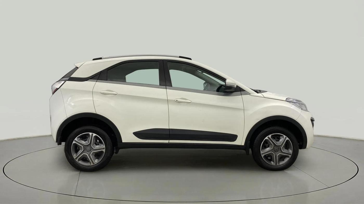 2018 Tata NEXON XT DIESEL, Diesel, Manual, 72,498 km, Right Side View