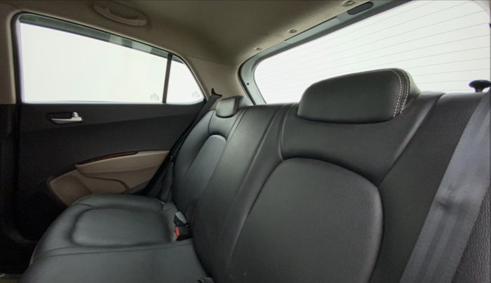 2018 Hyundai Grand i10 SPORTS 1.2 AT VTVT, Petrol, Automatic, 63,542 km, Right Side Rear Door Cabin