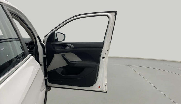 2023 Skoda KUSHAQ AMBITION 1.0L TSI MT, Petrol, Manual, 22,177 km, RHS Front Door