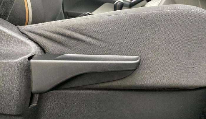 2023 Skoda KUSHAQ AMBITION 1.0L TSI MT, Petrol, Manual, 22,177 km, Driver Side Adjustment Panel