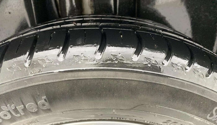 2023 Skoda KUSHAQ AMBITION 1.0L TSI MT, Petrol, Manual, 22,177 km, Right Rear Tyre Tread