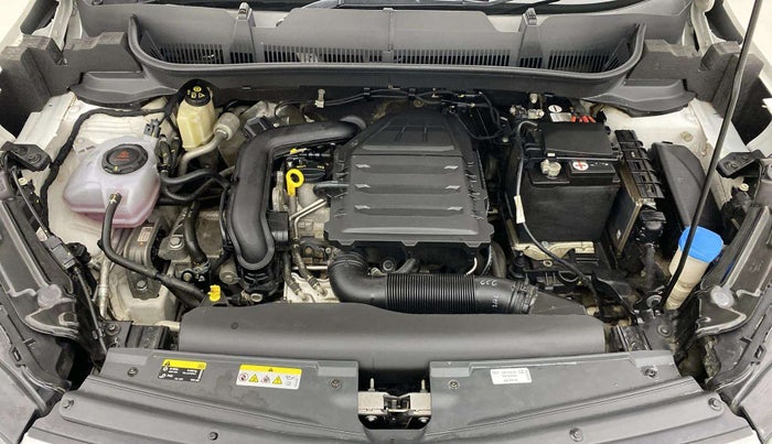 2023 Skoda KUSHAQ AMBITION 1.0L TSI MT, Petrol, Manual, 22,177 km, Engine View