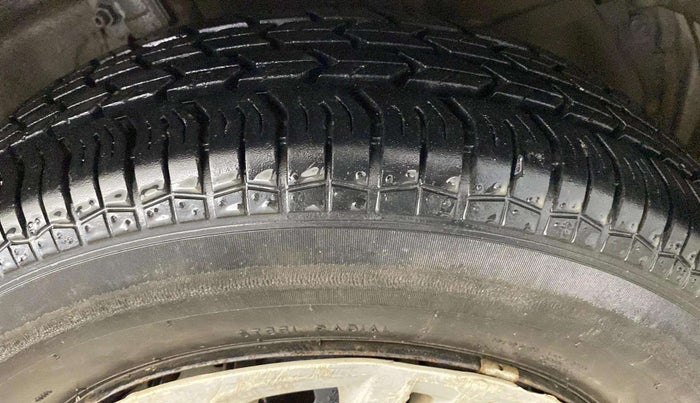 2016 Maruti Swift VXI, Petrol, Manual, 48,447 km, Right Front Tyre Tread