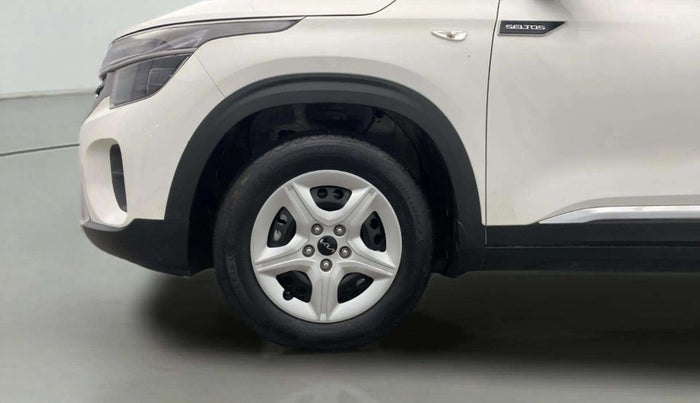 2025 KIA SELTOS HTE (O)1.5 Petrol MT, Petrol, Manual, 16,991 km, Left Front Wheel