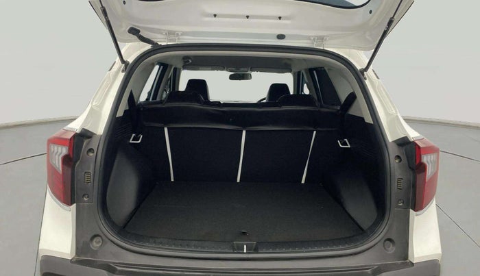 2025 KIA SELTOS HTE (O)1.5 Petrol MT, Petrol, Manual, 16,991 km, Boot Open Zoomed View