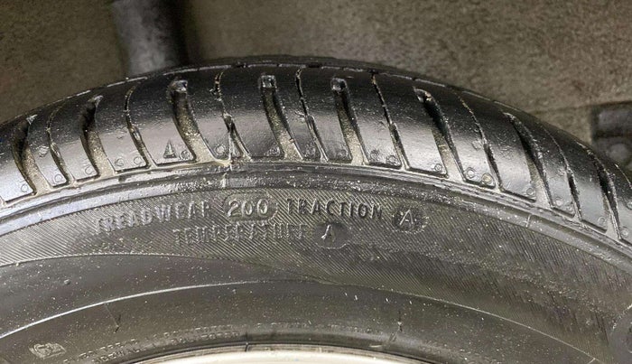 2014 Maruti Ritz ZXI, Petrol, Manual, 88,600 km, Right Rear Tyre Tread