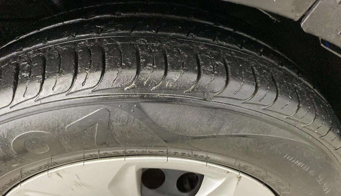 2019 Hyundai Creta E PLUS 1.6 PETROL, Petrol, Manual, 43,592 km, Right Front Tyre Tread