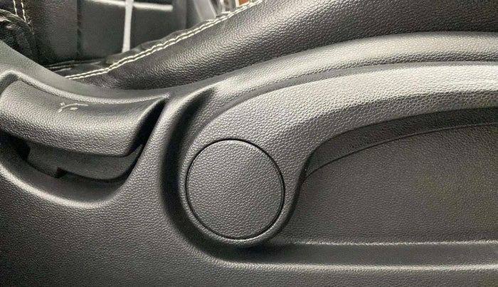 2019 Hyundai Creta E PLUS 1.6 PETROL, Petrol, Manual, 43,592 km, Driver Side Adjustment Panel