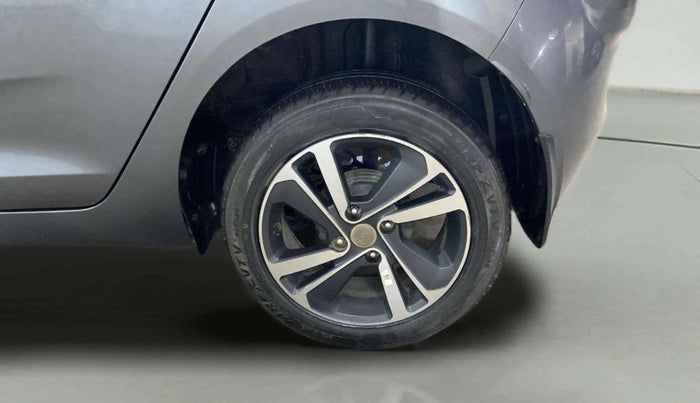 2022 Tata ALTROZ XZ PETROL, Petrol, Manual, 18,234 km, Left Rear Wheel