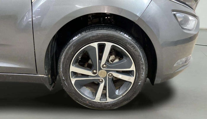 2022 Tata ALTROZ XZ PETROL, Petrol, Manual, 18,234 km, Right Front Wheel