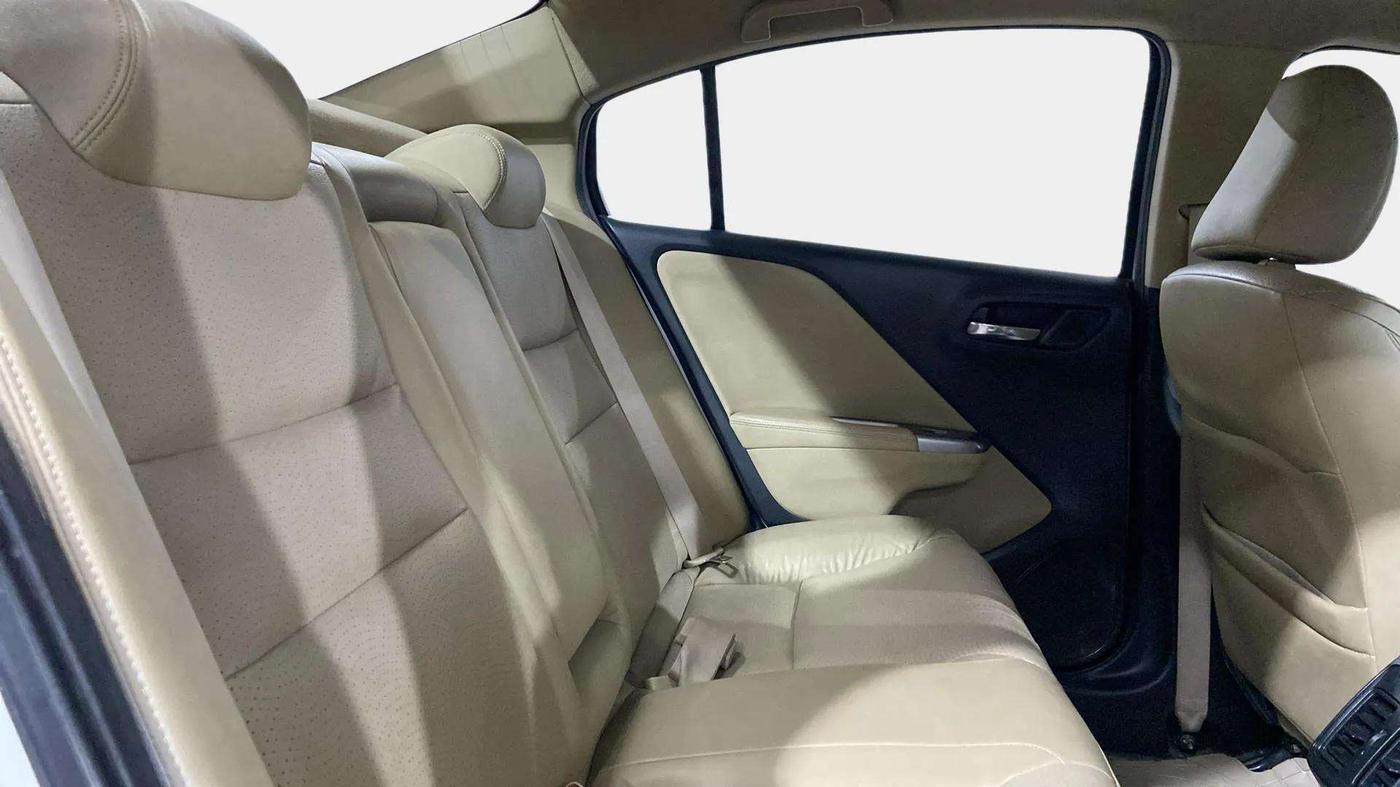 2015 Honda City 1.5L I-VTEC VX CVT, Petrol, Automatic, 43,017 km, Right Side Rear Door Cabin