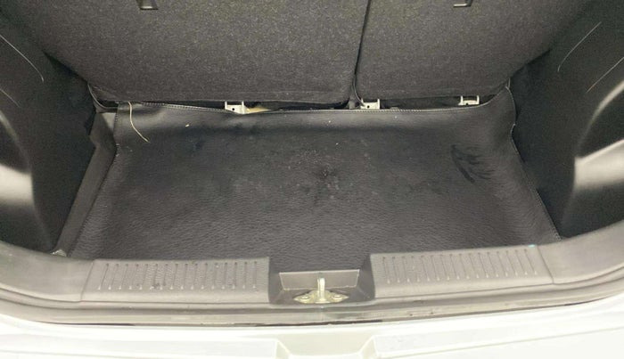 2024 Maruti Baleno DELTA PETROL 1.2, Petrol, Manual, 11,384 km, Boot Inside