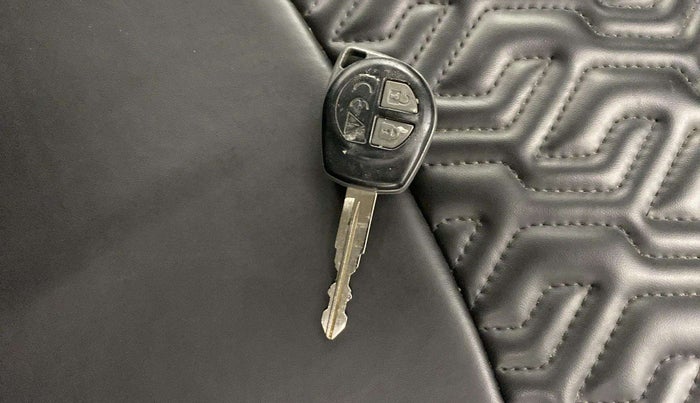 2024 Maruti Baleno DELTA PETROL 1.2, Petrol, Manual, 11,384 km, Key Close Up