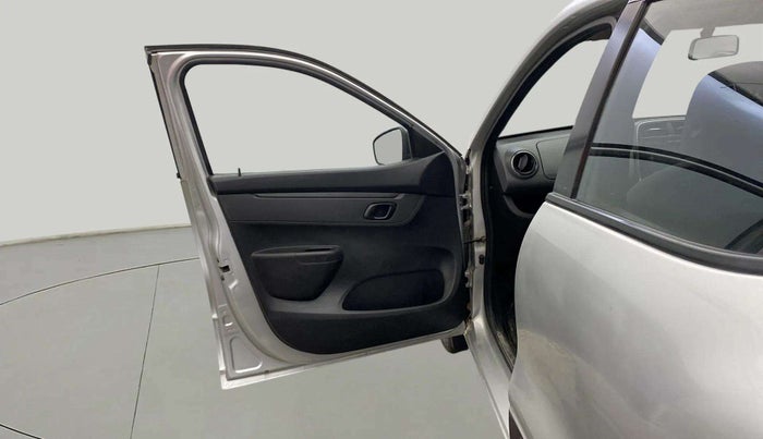 2017 Renault Kwid RXT 1.0 AMT (O), Petrol, Automatic, 62,635 km, LHS Front Door