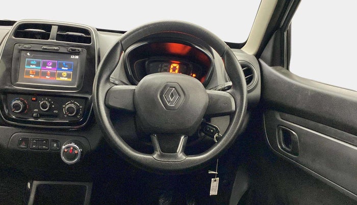2017 Renault Kwid RXT 1.0 AMT (O), Petrol, Automatic, 62,635 km, Steering Wheel Close Up