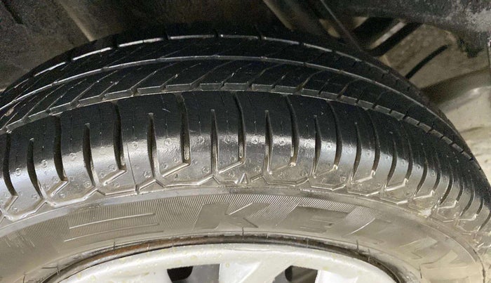 2017 Renault Kwid RXT 1.0 AMT (O), Petrol, Automatic, 62,635 km, Left Front Tyre Tread
