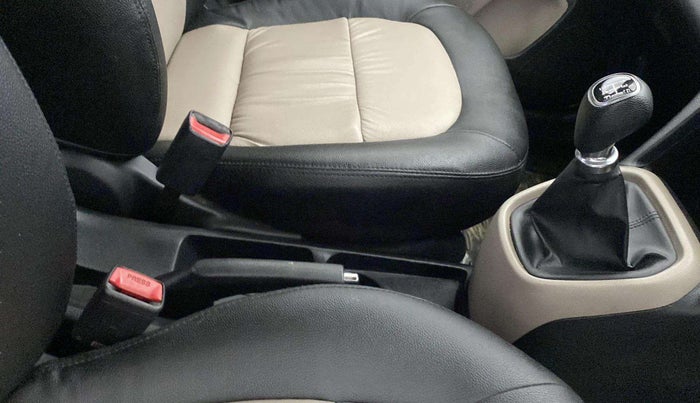 2015 Hyundai Grand i10 ASTA (O) 1.2 KAPPA VTVT, Petrol, Manual, 53,844 km, Gear Lever