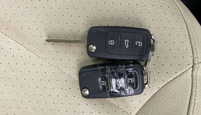 2021 Volkswagen Vento HIGHLINE PLUS 1.0L TSI, Petrol, Manual, 31,723 km, Key Close Up