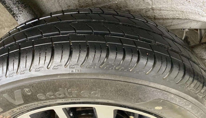 2019 Maruti S PRESSO VXI+, Petrol, Manual, 10,728 km, Left Front Tyre Tread