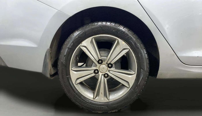 2019 Hyundai Verna 1.6 VTVT SX + AT, Petrol, Automatic, 67,005 km, Right Rear Wheel