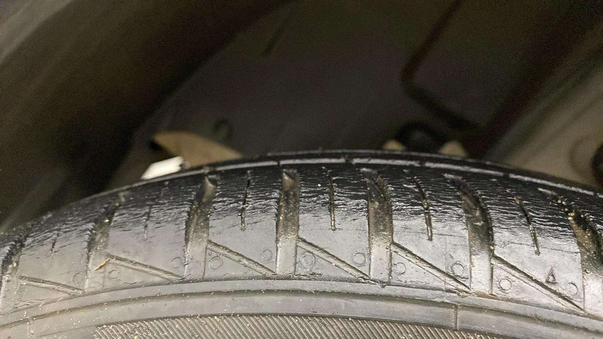 LHS-Front-Tyre-Tread-20
