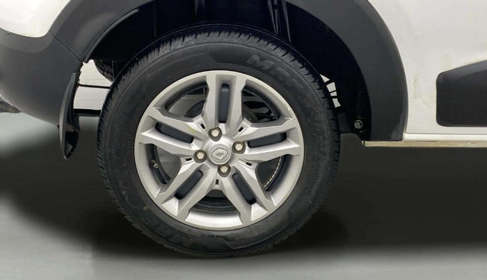 2023 Renault TRIBER RXZ, Petrol, Manual, 8,252 km, Right Rear Wheel