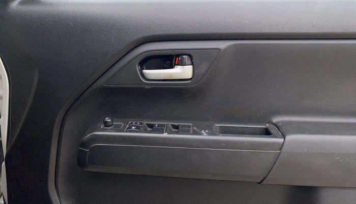 2021 Maruti New Wagon-R VXI 1.0, Petrol, Manual, 43,258 km, Driver Side Door Panels Control
