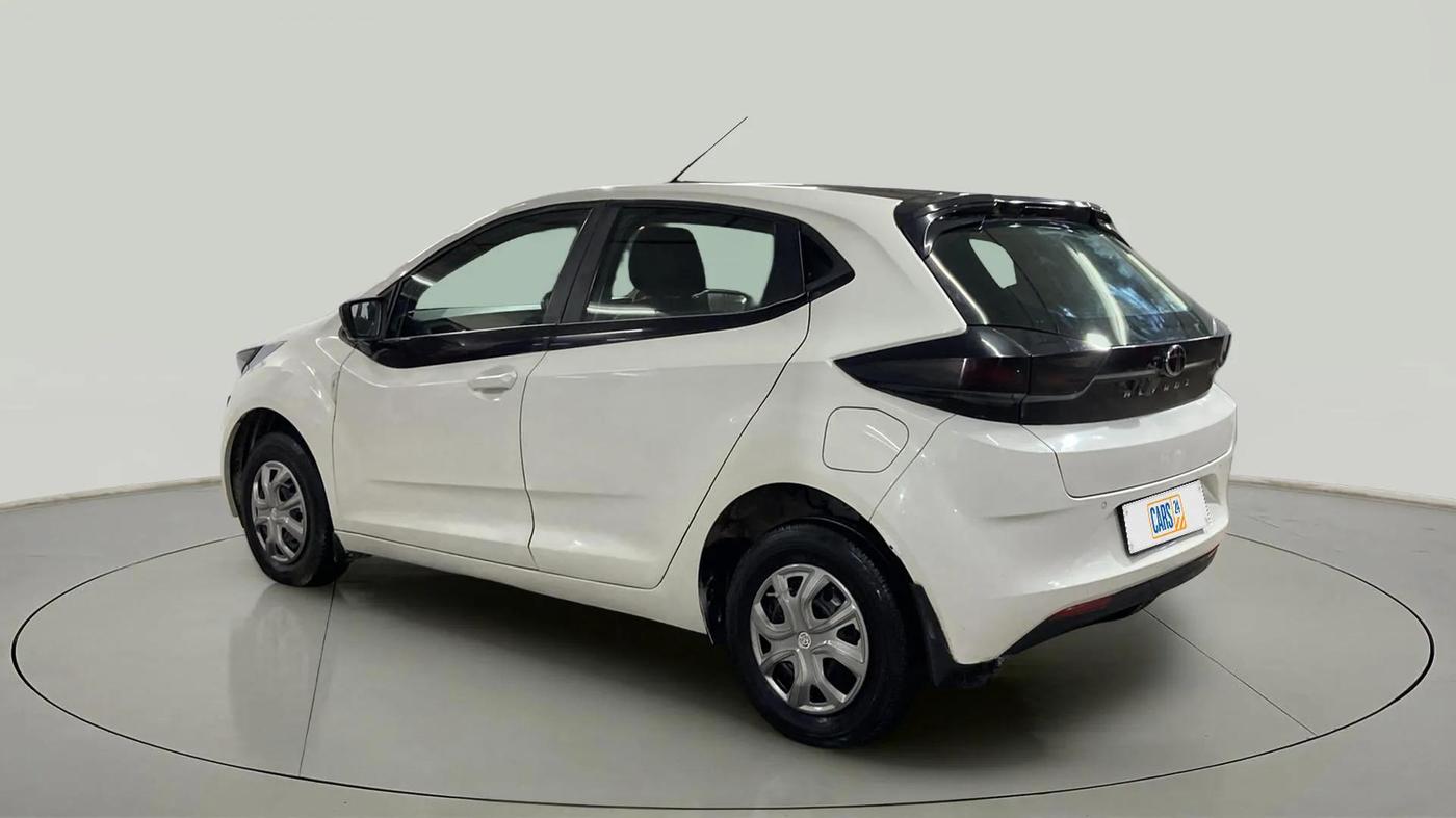 2024 Tata ALTROZ XE CNG, CNG, Manual, 28,101 km, Left Back Diagonal