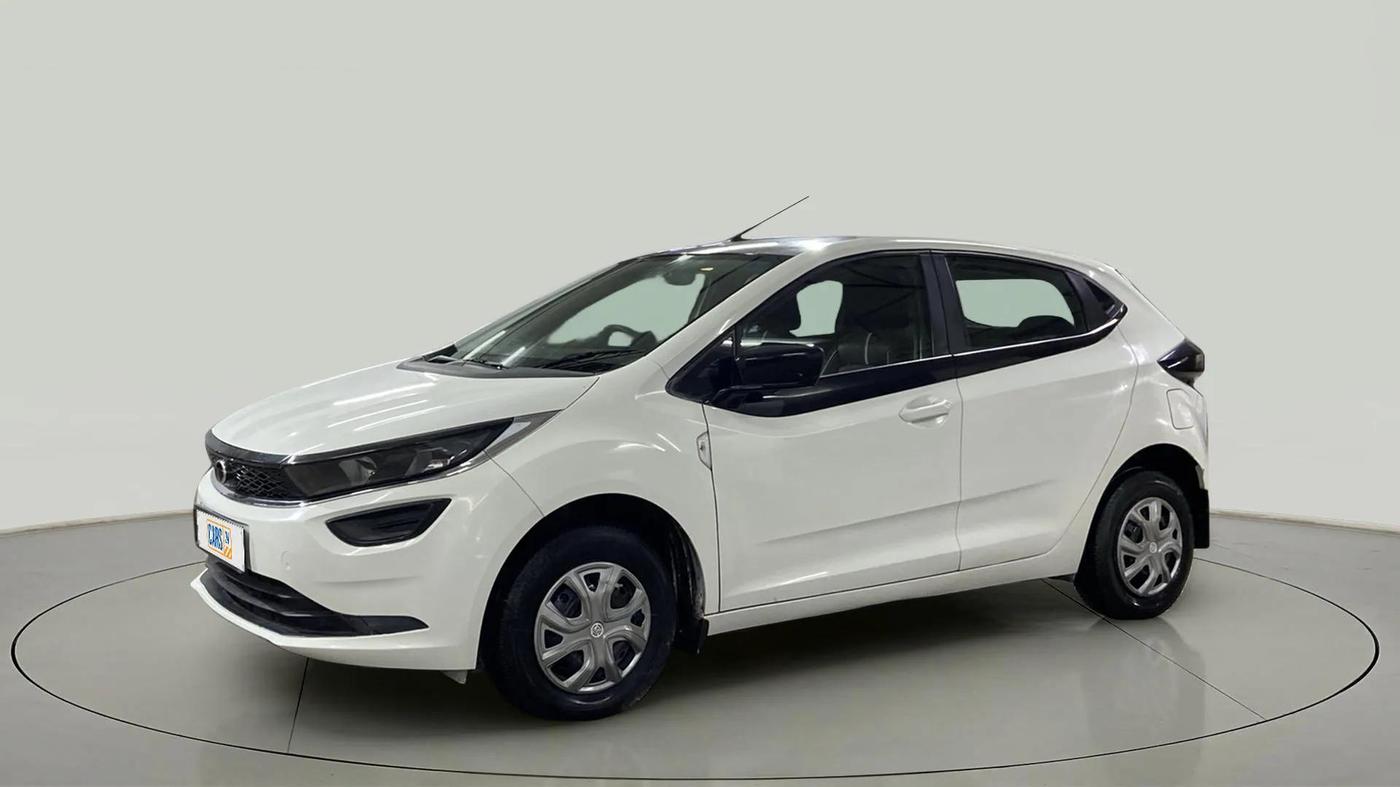 2024 Tata ALTROZ XE CNG, CNG, Manual, 28,101 km, Left Front Diagonal