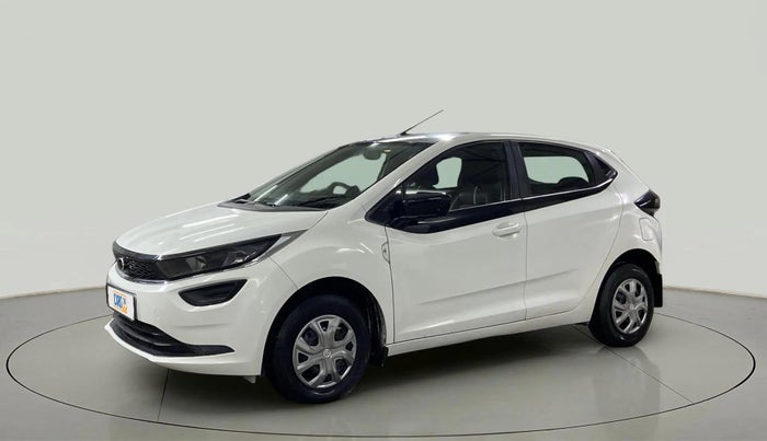 2024 Tata ALTROZ XE CNG, CNG, Manual, 27,374 km, Left Front Diagonal
