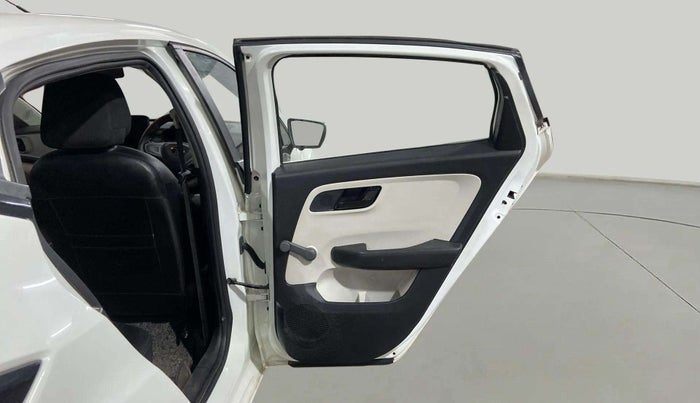 2024 Tata ALTROZ XE CNG, CNG, Manual, 27,374 km, RHS Rear Door