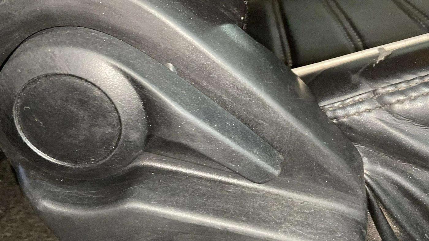 2024 Tata ALTROZ XE CNG, CNG, Manual, 28,101 km, Driver Side Adjustment Panel
