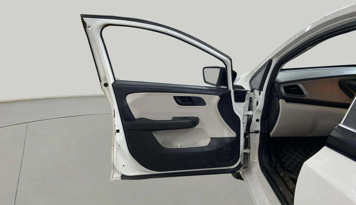 2024 Tata ALTROZ XE CNG, CNG, Manual, 27,374 km, LHS Front Door