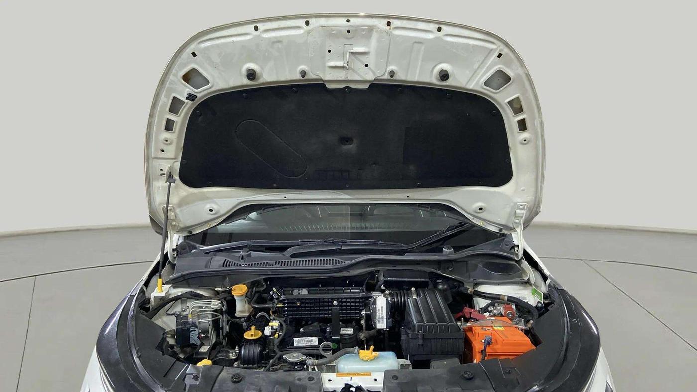 2024 Tata ALTROZ XE CNG, CNG, Manual, 28,101 km, Open Bonet