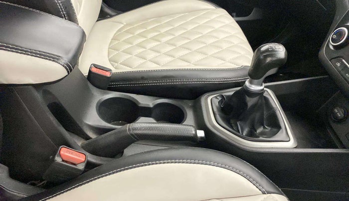 2017 Hyundai Creta E PLUS 1.6 PETROL, Petrol, Manual, 83,333 km, Gear Lever