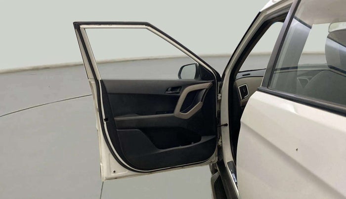 2017 Hyundai Creta E PLUS 1.6 PETROL, Petrol, Manual, 83,333 km, LHS Front Door