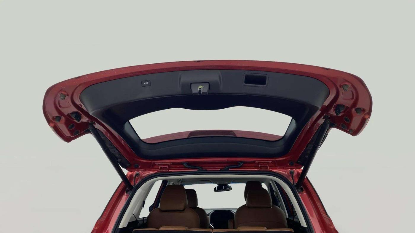 2020 MG HECTOR PLUS SHARP 1.5 PETROL TURBO DCT 6-STR, Petrol, Automatic, 61,807 km, Boot Door Open