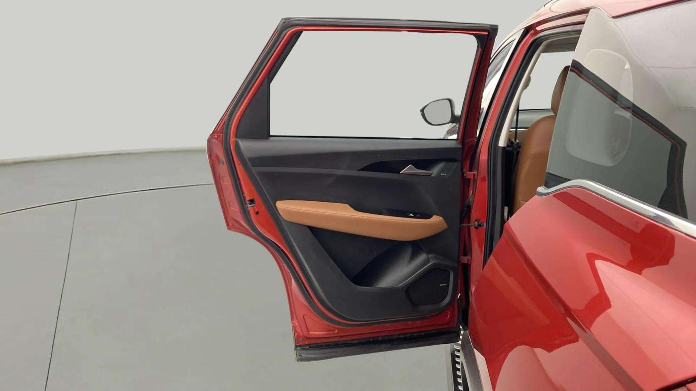 2020 MG HECTOR PLUS SHARP 1.5 PETROL TURBO DCT 6-STR, Petrol, Automatic, 61,807 km, LHS Rear Door