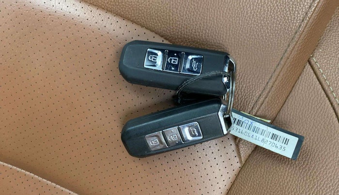 2020 MG HECTOR PLUS SHARP 1.5 PETROL TURBO DCT 6-STR, Petrol, Automatic, 61,786 km, Key Close Up