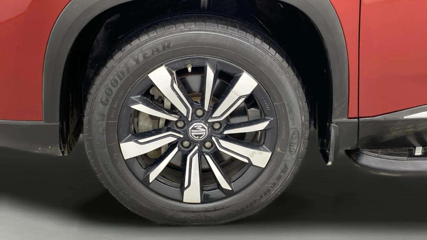 2020 MG HECTOR PLUS SHARP 1.5 PETROL TURBO DCT 6-STR, Petrol, Automatic, 61,807 km, Left Front Wheel