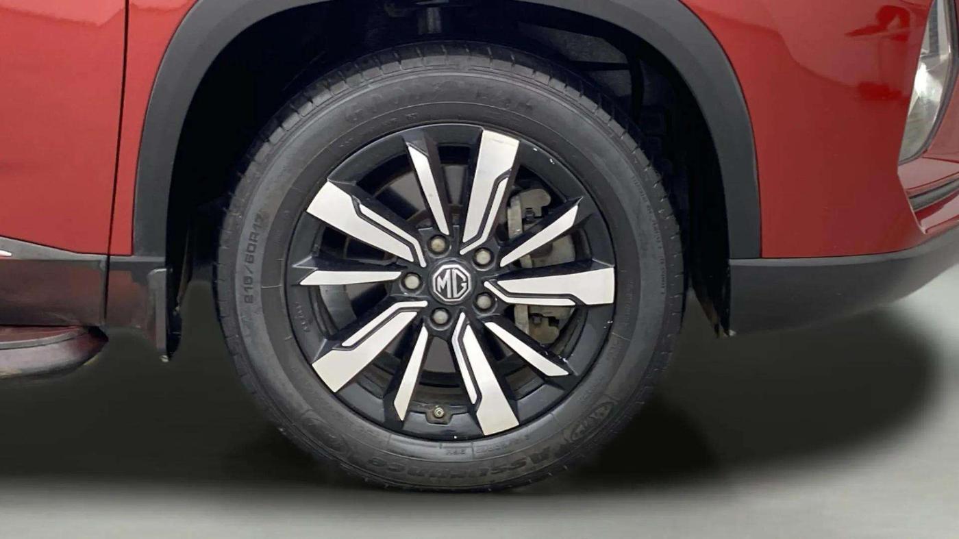 2020 MG HECTOR PLUS SHARP 1.5 PETROL TURBO DCT 6-STR, Petrol, Automatic, 61,807 km, Right Front Wheel