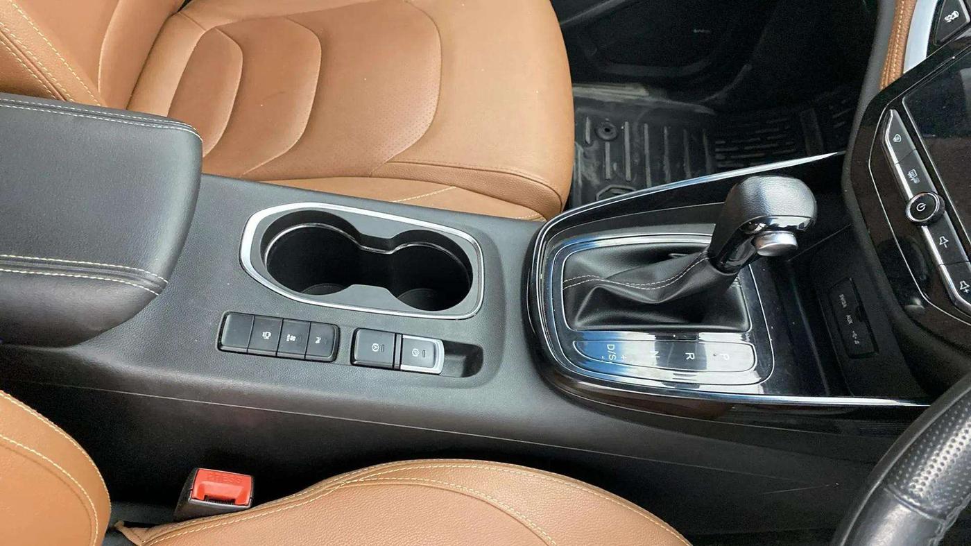 2020 MG HECTOR PLUS SHARP 1.5 PETROL TURBO DCT 6-STR, Petrol, Automatic, 61,807 km, Gear Lever