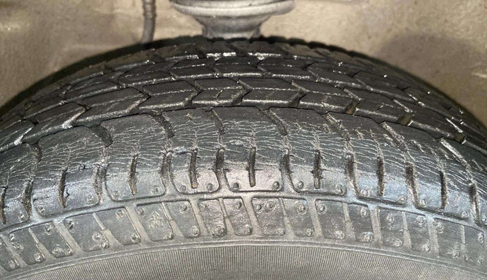 2014 Maruti Alto K10 LXI, Petrol, Manual, 14,689 km, Right Front Tyre Tread