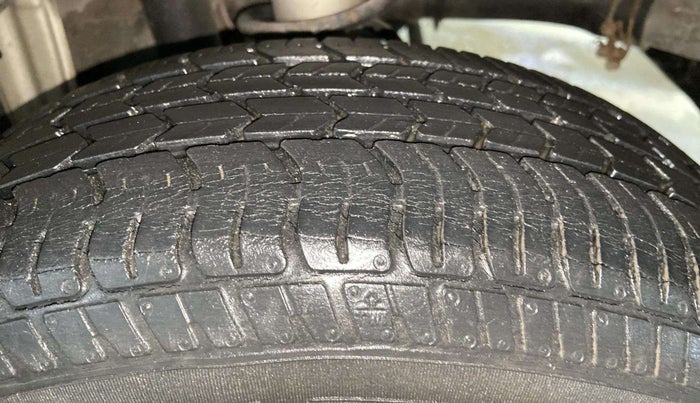 2014 Maruti Alto K10 LXI, Petrol, Manual, 14,689 km, Left Rear Tyre Tread