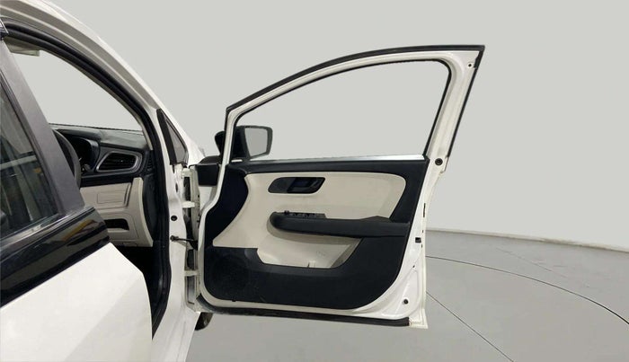 2024 Tata ALTROZ XMA PLUS PETROL, Petrol, Manual, 7,875 km, RHS Front Door